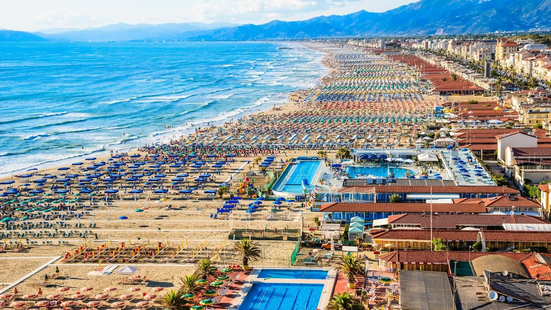 Casa Lidia 900M From Sea - Happy Rentals Lido di Camaiore Italy