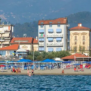 3* Hotel Lungomare