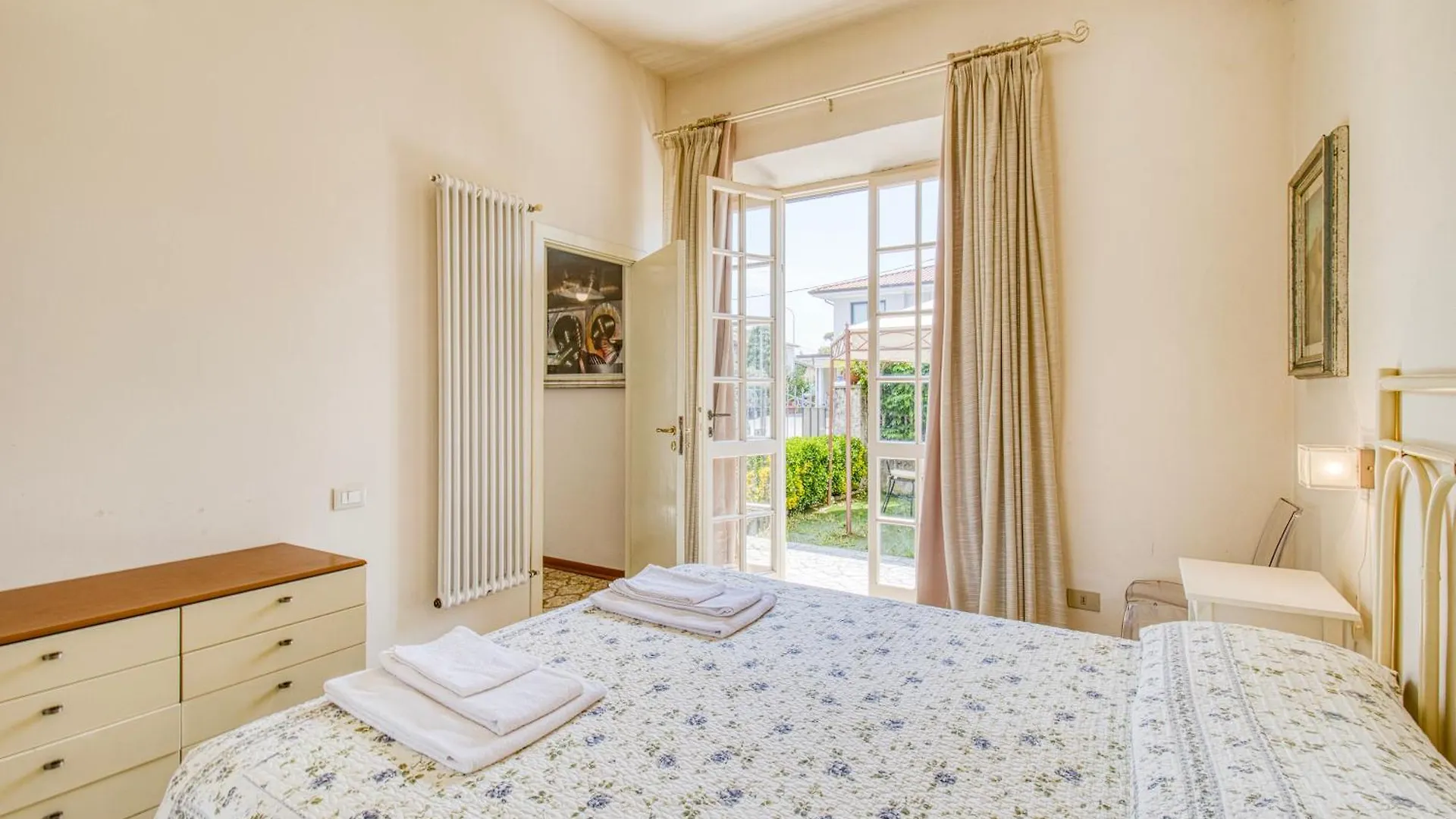 Casa Lidia 900M From Sea - Happy Rentals Lido di Camaiore Italy