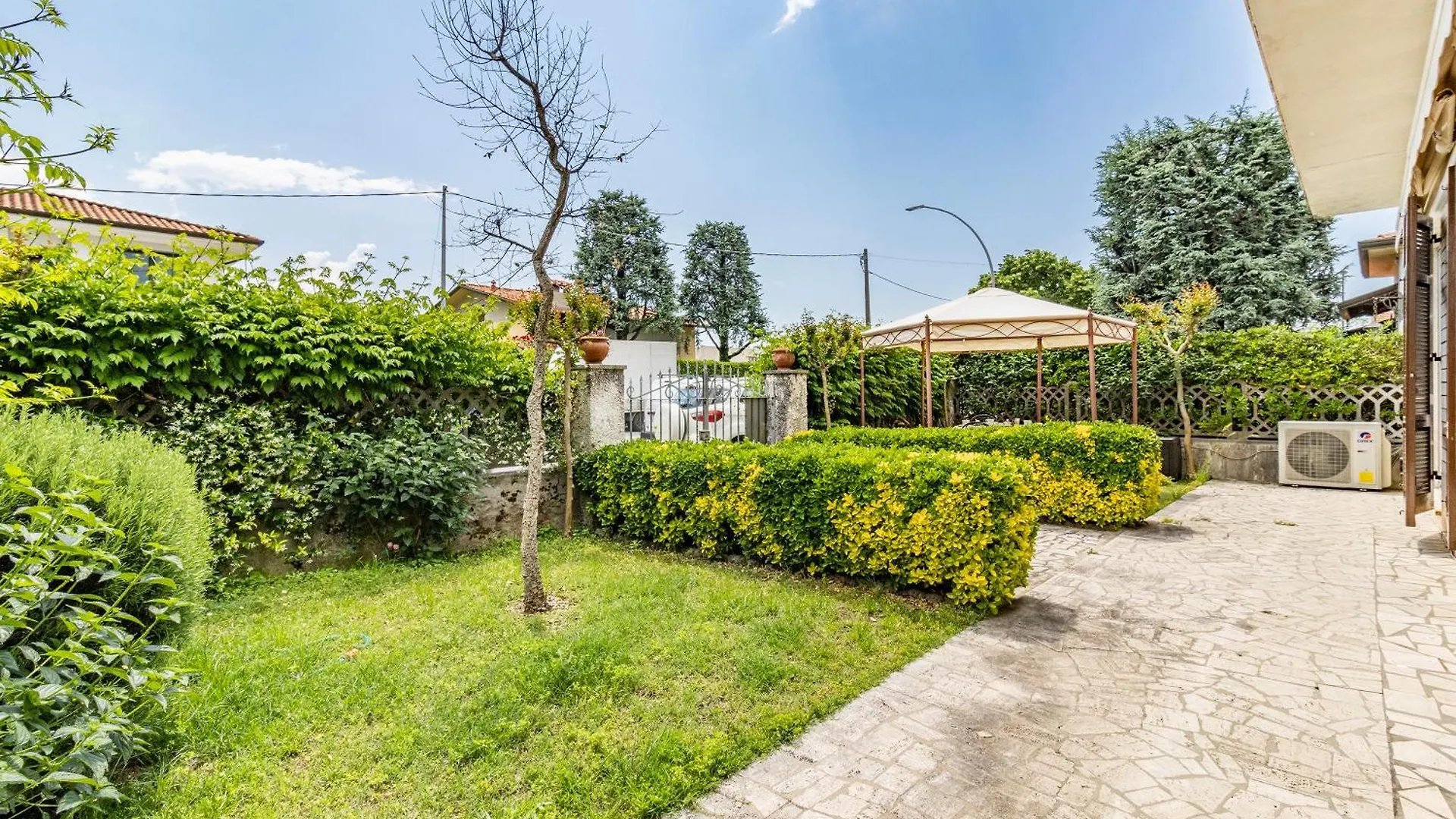 Holiday home Casa Lidia 900M From Sea - Happy Rentals Lido di Camaiore Italy